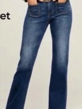 EUC SZ10 CAbi Denim Patch Pocket Jeans in Dark Blue Wash
